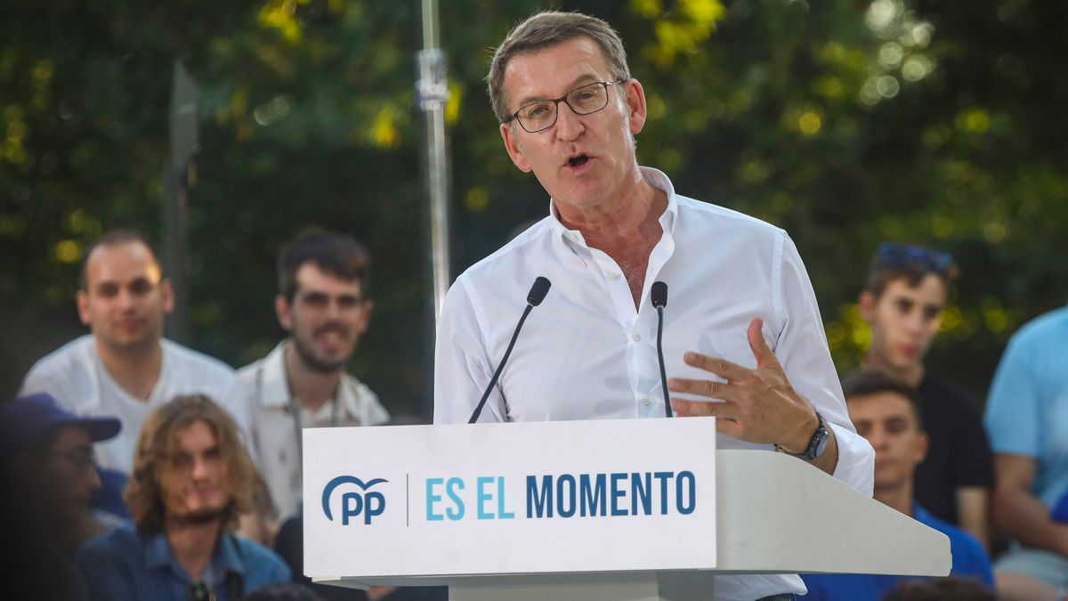Napínavé španělské volby vyhráli opoziční lidovci. Kdo sestaví vládu?